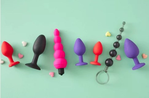 Adding a Little Thrill to Your Day: A Playful and Safe Guide to Wearing a Butt Plug in Public